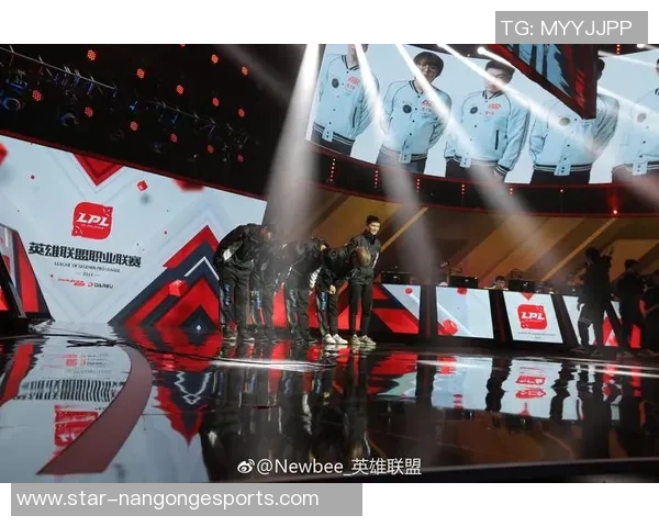 电竞比分深度解析FPX耐力对比及其对比赛结果的影响分析实时新闻